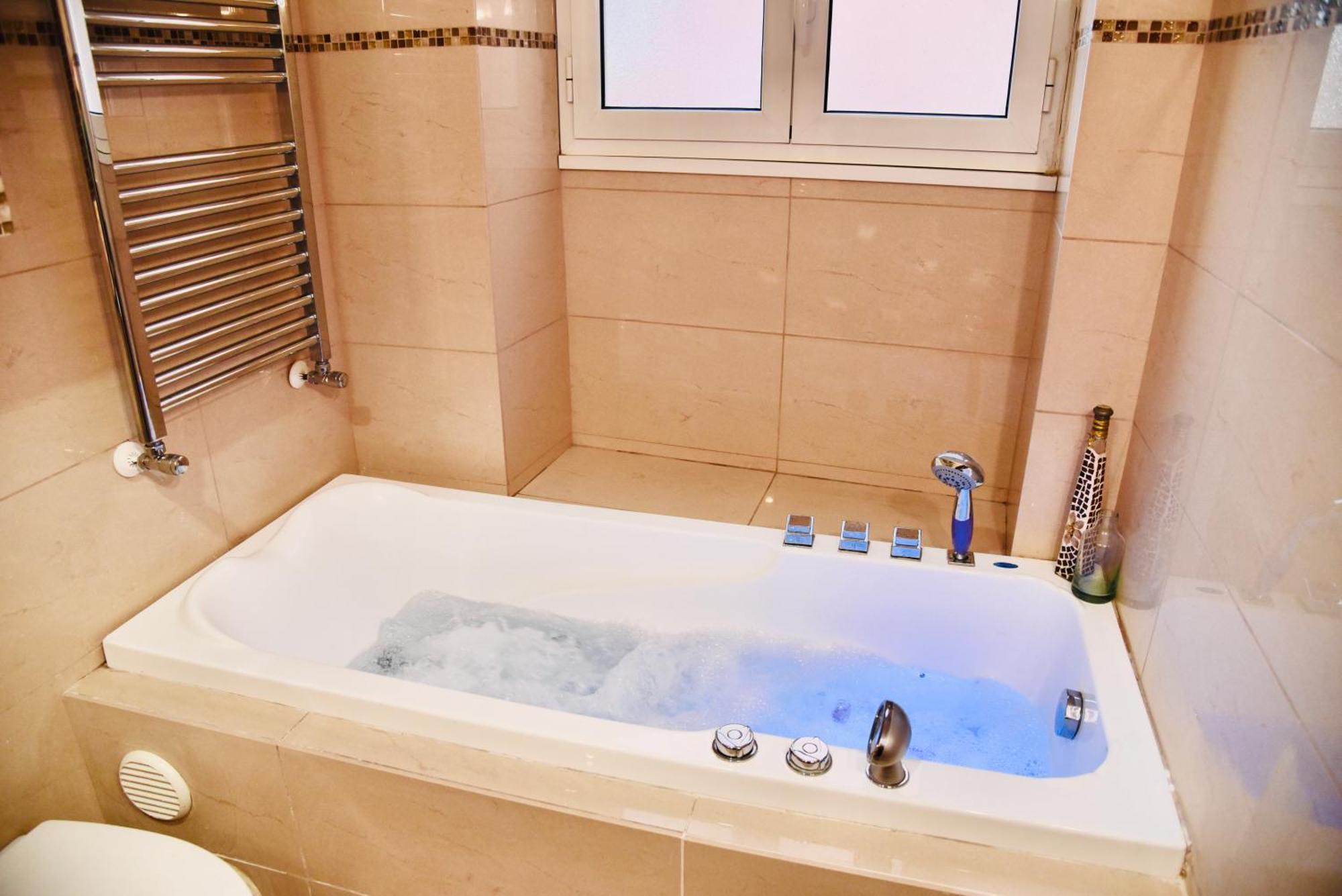 Chic And Elegant In The Heart Of Apartamento *
